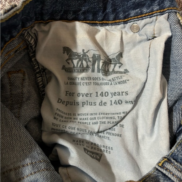 🤍 Custom Levi Jeans - Picture 12 of 15